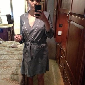 Голая Элизабет Олсен