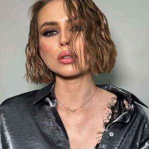 Голая Яна Енжаева