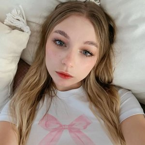 Голая Яна Зенина