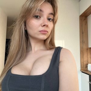 Голая Алена Бобриха