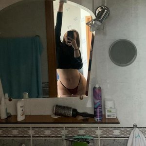 Голая Алена Бобриха
