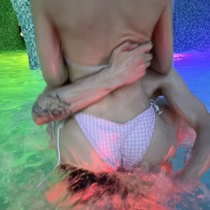 Голая Flaffyx