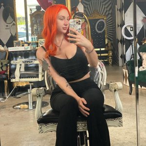 Голая Skylar Vox