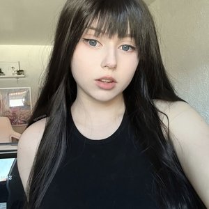 Голая Upminaa