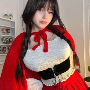 Голая Upminaa