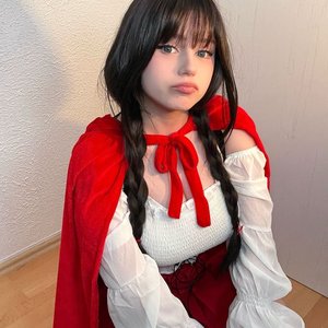 Голая Upminaa