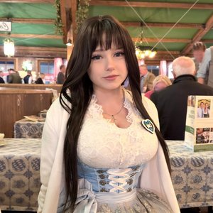 Голая Upminaa