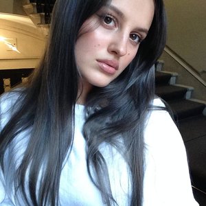 Голая Каечка