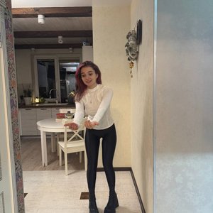 Голая Алена Бобриха