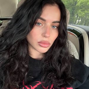 Голая Адель Вейгель