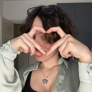 Голая Korya Mc