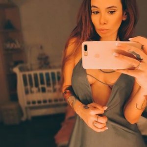 Голая Айза Долматова
