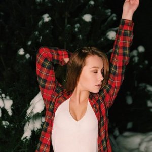 Голая Ксения Хоффман