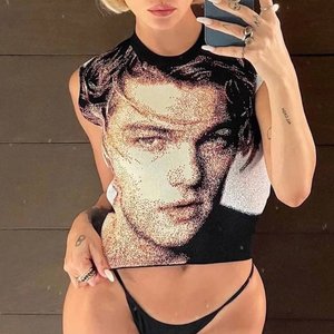 Голая Настя Ивлеева