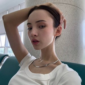 Голая Карамбейби