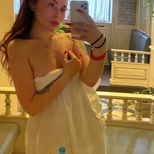 Голая Ева Карицкая