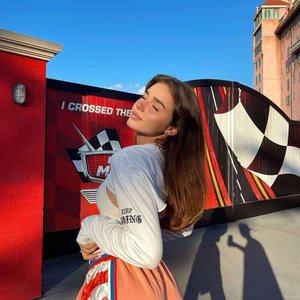 Голая Ева Миллер