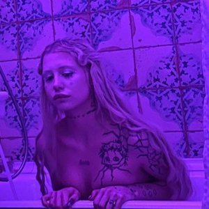 Голая Анна Михеева