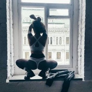 Голая Ира Смелая
