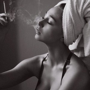 Голая Настя Ивлеева