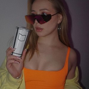 Голая Ксения Хоффман