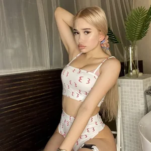 Голая Карина Чижикова