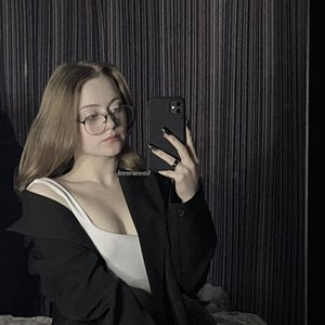 Голая Kewweol