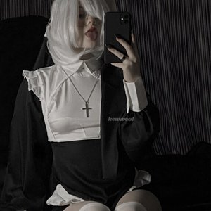Голая Kewweol