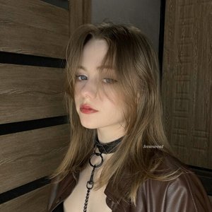 Голая Kewweol