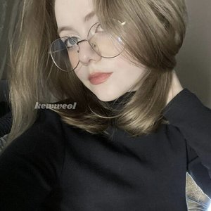 Голая Kewweol