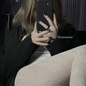Голая Kewweol