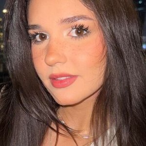 Голая Ева Миллер