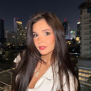 Голая Ева Миллер