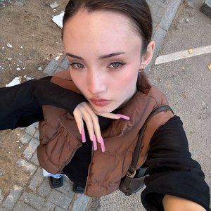 Голая Карамбейби