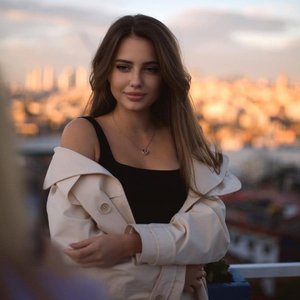 Голая Полина Чистякова