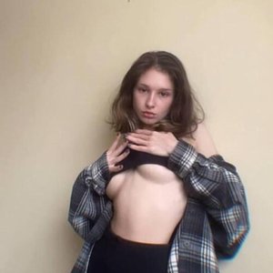 Голая Soeyecandy