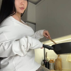 Голая Камилла Тенликова