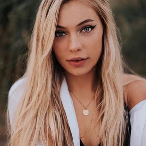 Голая Ютта Лердам
