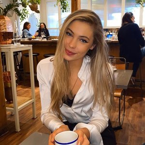 Голая Ютта Лердам