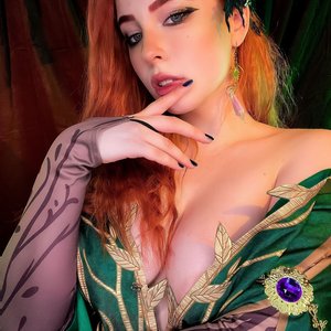 Голая Mollyredwolf