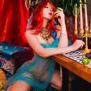 Голая Mollyredwolf