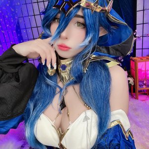 Голая Mollyredwolf