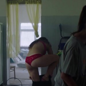 Голая Варвара Шмыкова