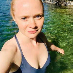 Голая Александра Кузенкина