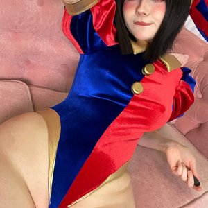 Голая Neyrodesu