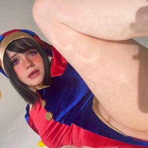 Голая Neyrodesu