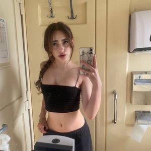 Голая Киса Мионова
