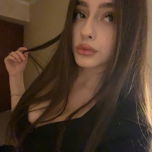 Голая Киса Мионова