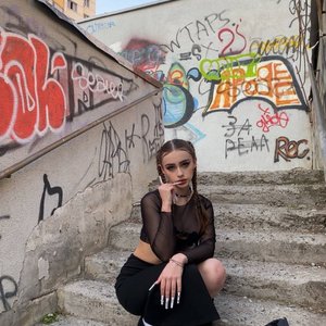 Голая Киса Мионова