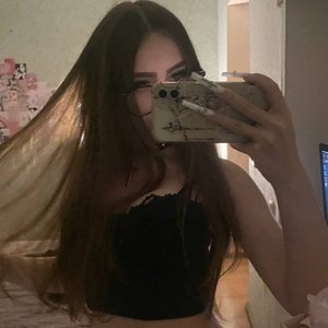 Голая Киса Мионова